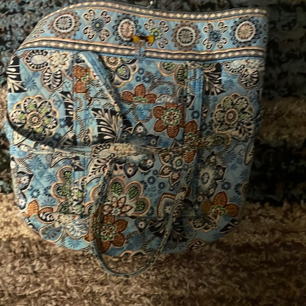Used in good condition Vera Bradley tote